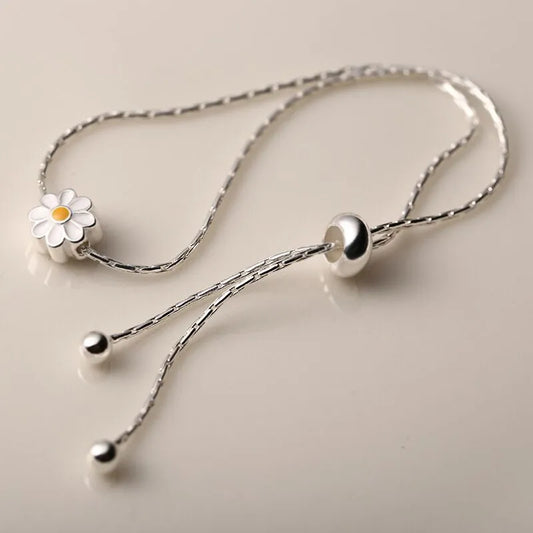 Daisy flower bracelet